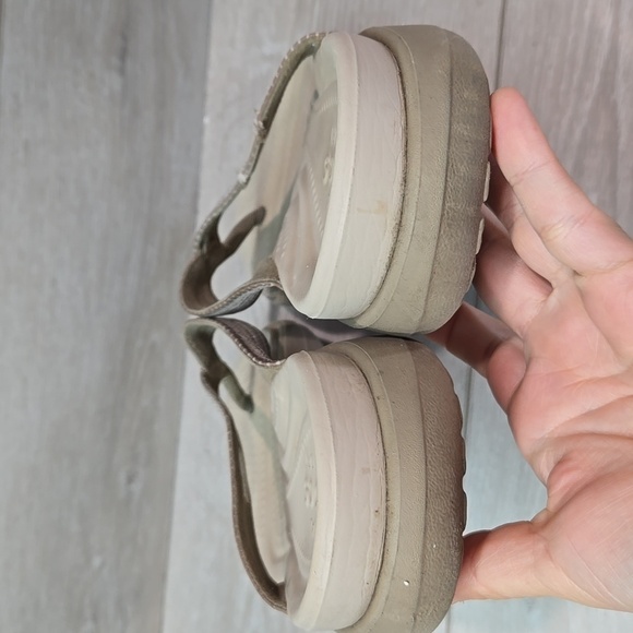 Crocs Women T strap Sequin Sandals Slide Flats shoes sz 10 - Picture 6 of 12